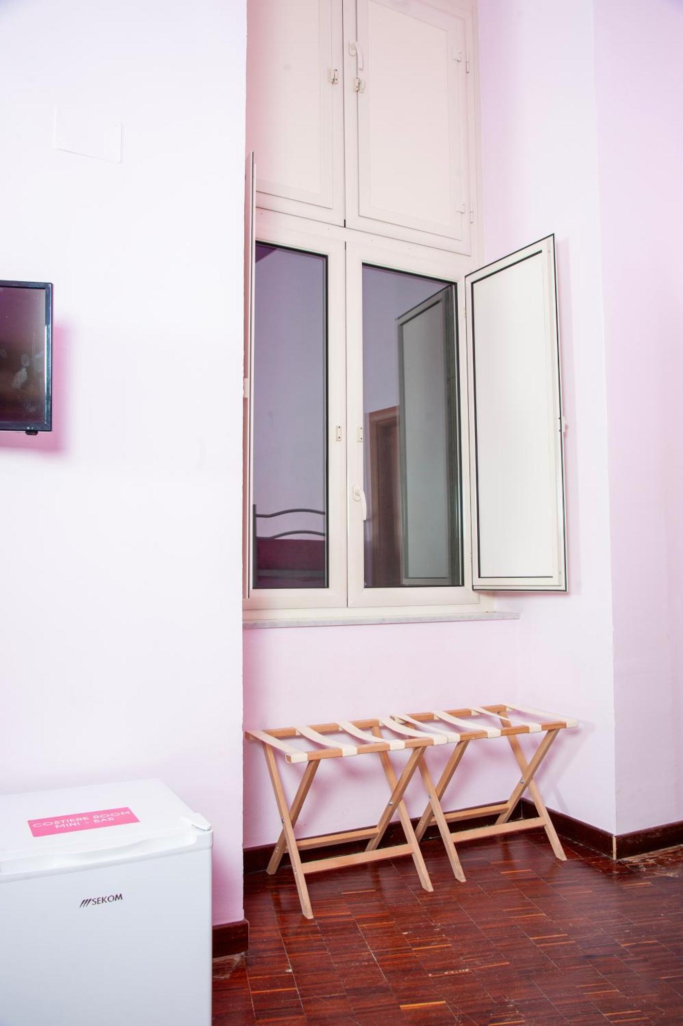 Palazzo Carafa Della Spina Room And Apartment Naples Extérieur photo